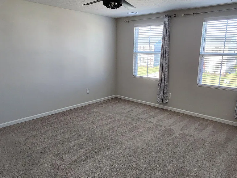 9760 Oak Grove Dr — Photo 11