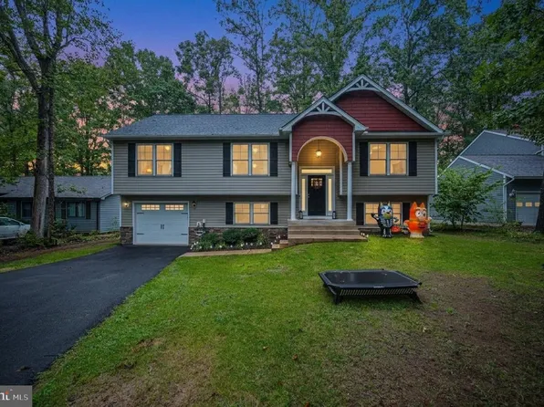 201 Fairway Dr, Locust Grove, VA 22508