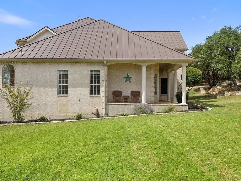 17133 Majestic Ridge Rd — Photo 38