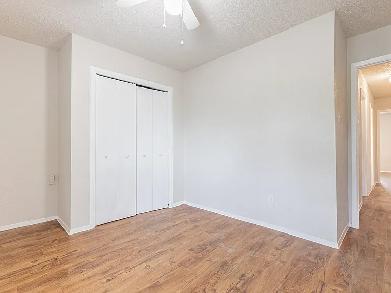 323 W William Cannon Dr #A — Photo 17