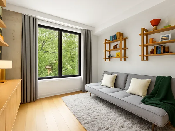 253 East Seventh Street image 6 of 9