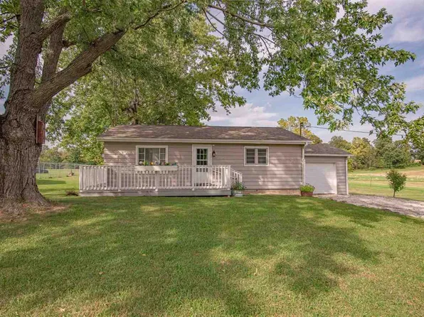 1486 E Union City Pike, Winchester, IN 47394