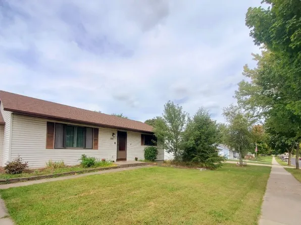 1911 Amanda Dr, Reedsburg, WI 53959
