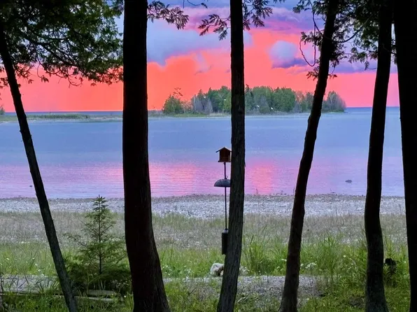 2306 Green Bay Rd, Washington Island, WI 54246