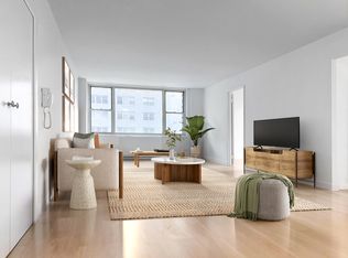 166 E 34th St #1802, New York, NY 10016