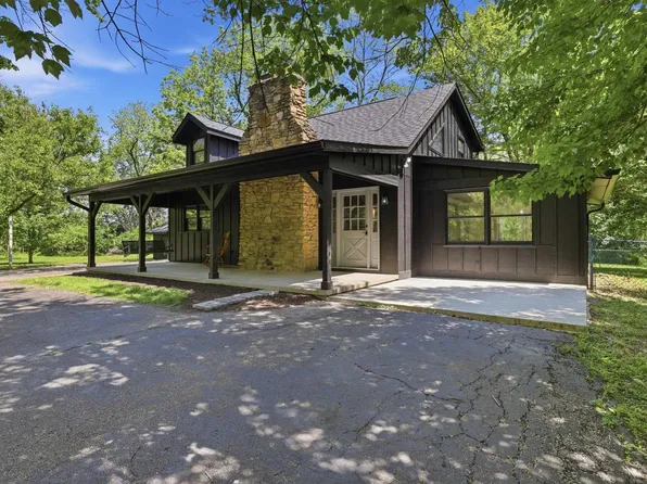 3620 N Armstrong Dr, Bloomington, IN 47404