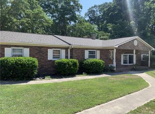4751 Doc Bennett Rd, Fayetteville, NC 28306