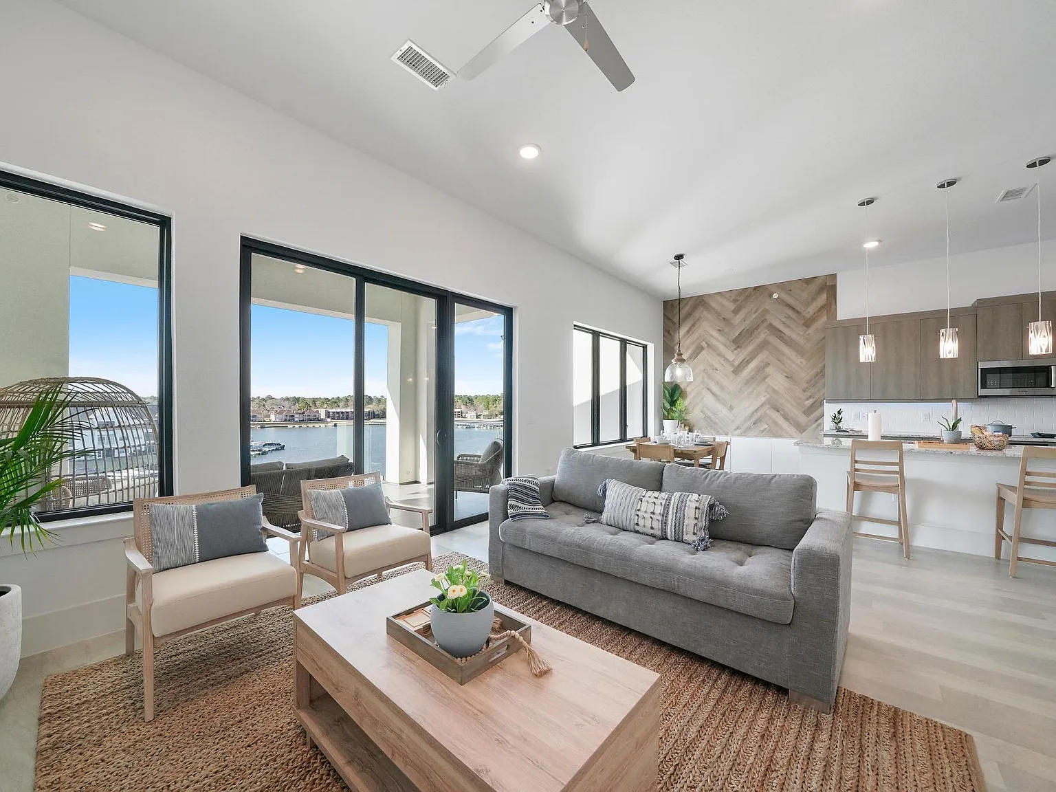 2 bed, 1547 sqft, $3,500 — Photo 1