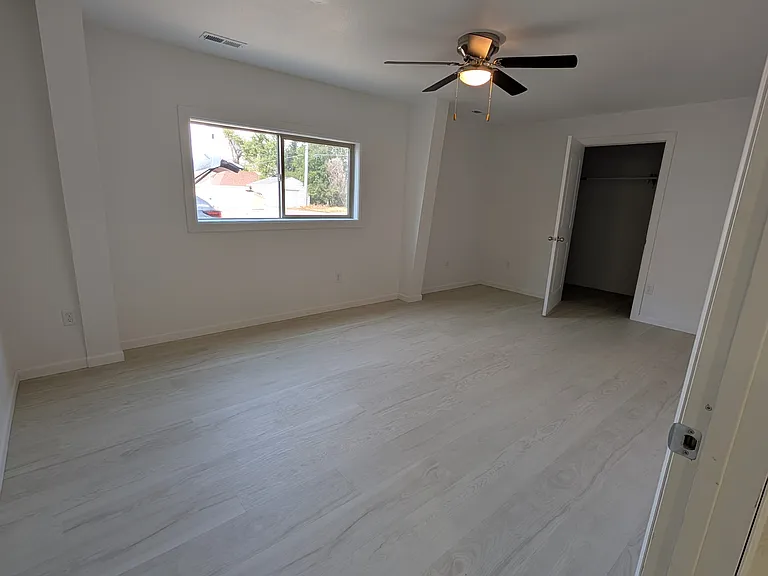 404 State St #E — Photo 8