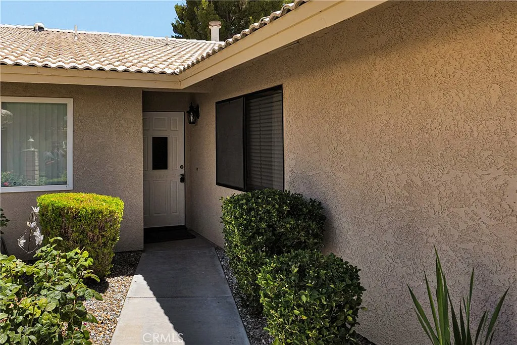 2 bed, 1224 sqft, $2,200 — Photo 2