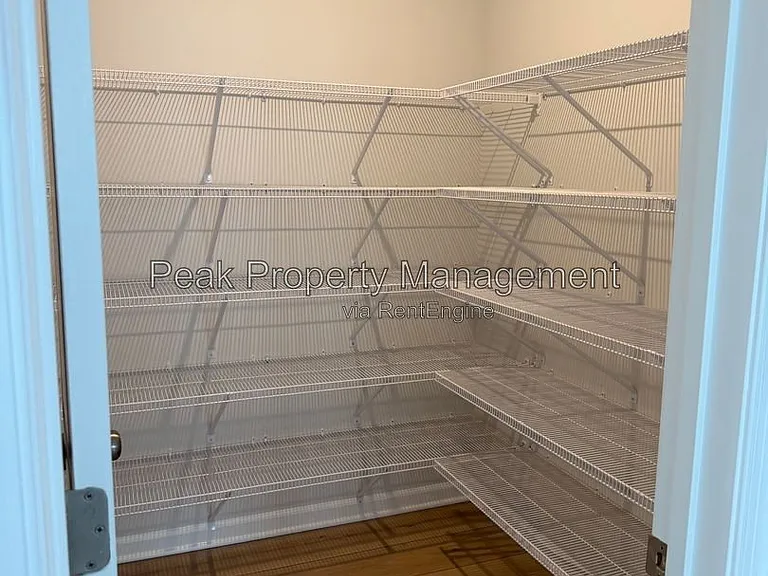 227 Brattice Dr — Photo 9