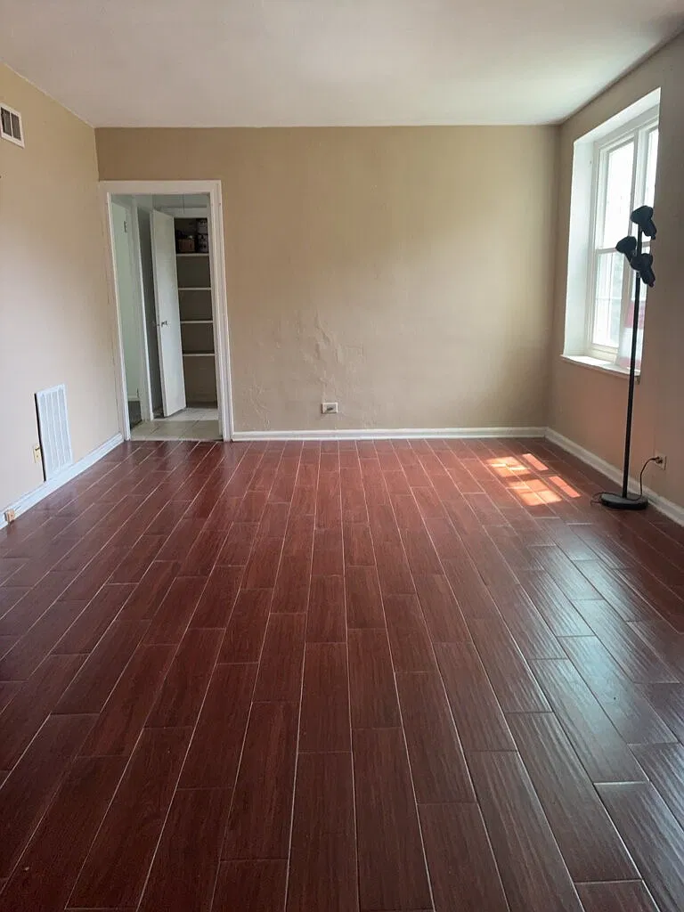 1 bed, 1.0 bath, $1,050 — Photo 3