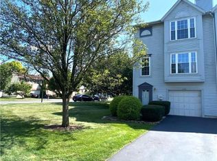 2776 Red Oak Cir, Bethlehem, PA 18017