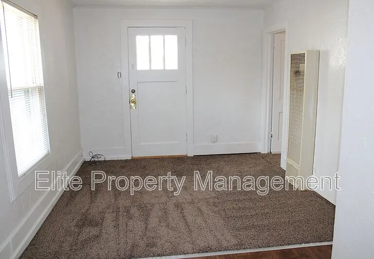2901 5th Ave #4 — Photo 3
