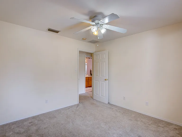 4804 Edgewater Dr — Photo 27