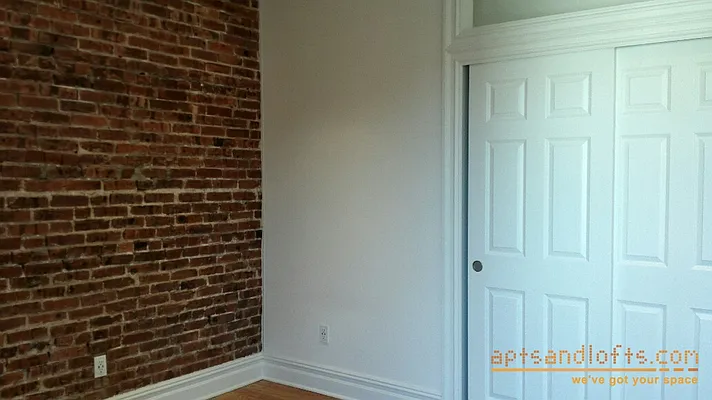 Rented by aptsandlofts.com | media 28