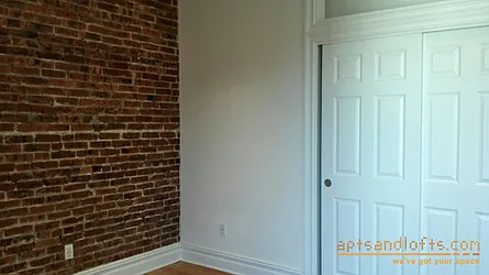 Rented by aptsandlofts.com