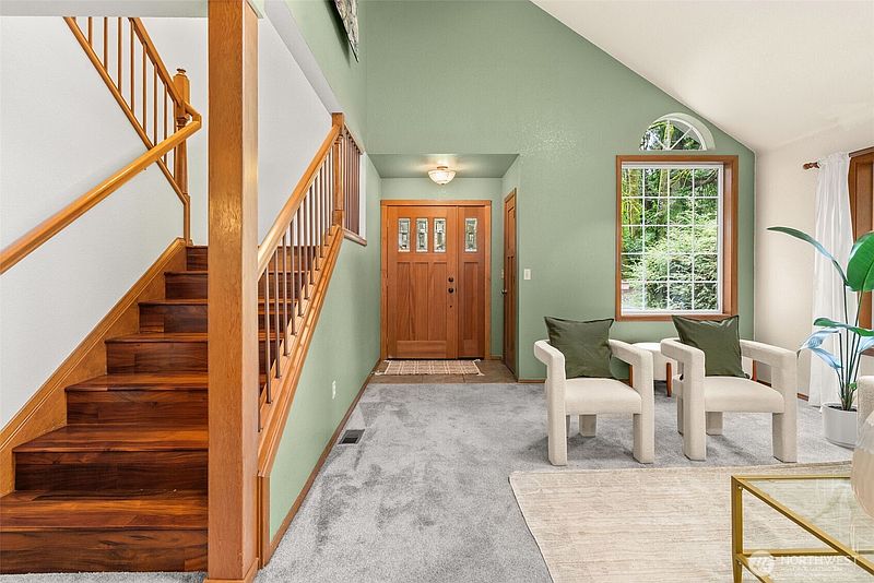 3rd image of 710 Z Street Se