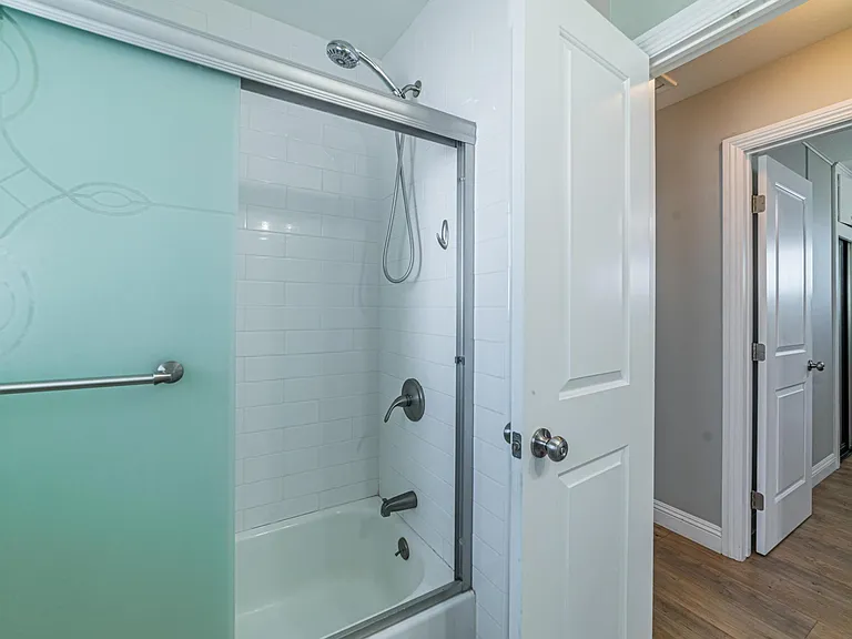 1408 N Buckingham St — Photo 22