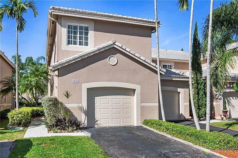 1st image of 2033 Pompeii Ct