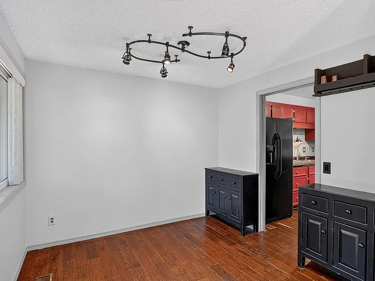 5751 SW 204th Pl — Photo 8