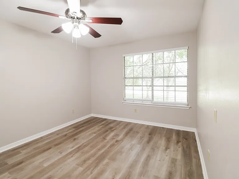 4765 Oakmont Ct — Photo 15