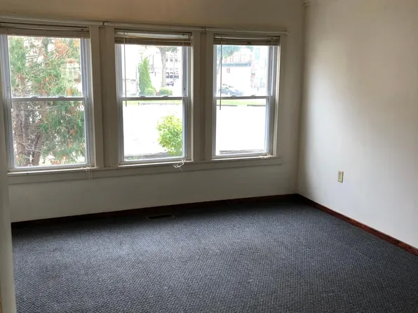 204 W Lockhart St #2, Sayre, PA 18840
