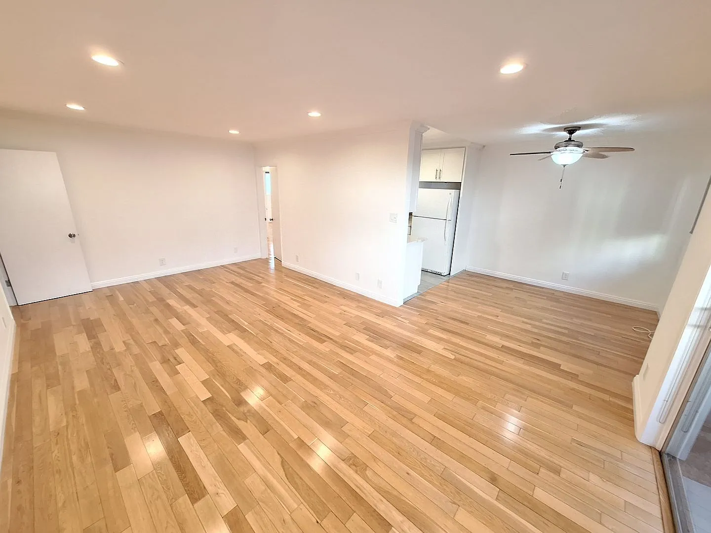 2 bed, 2.0 bath, $3,000 — Photo 1