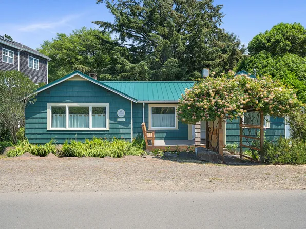 1355 Sunset Ave, Oceanside, OR 97134