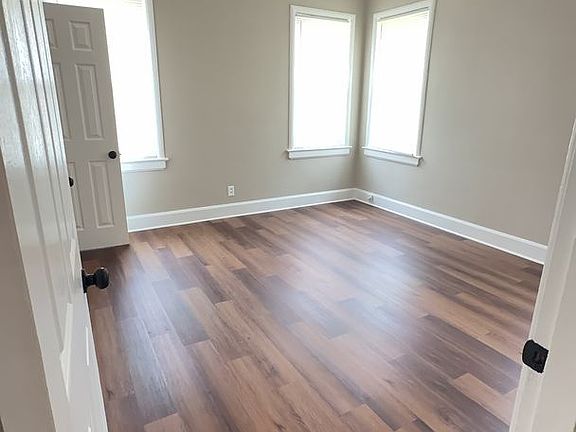 5th image of 1029 N Barksdale St