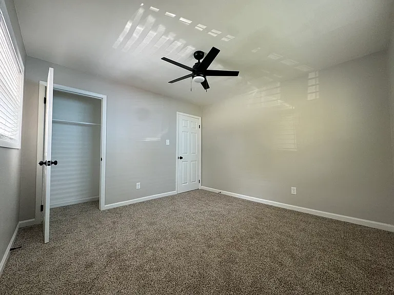 2831 Palm Dr #1 — Photo 10