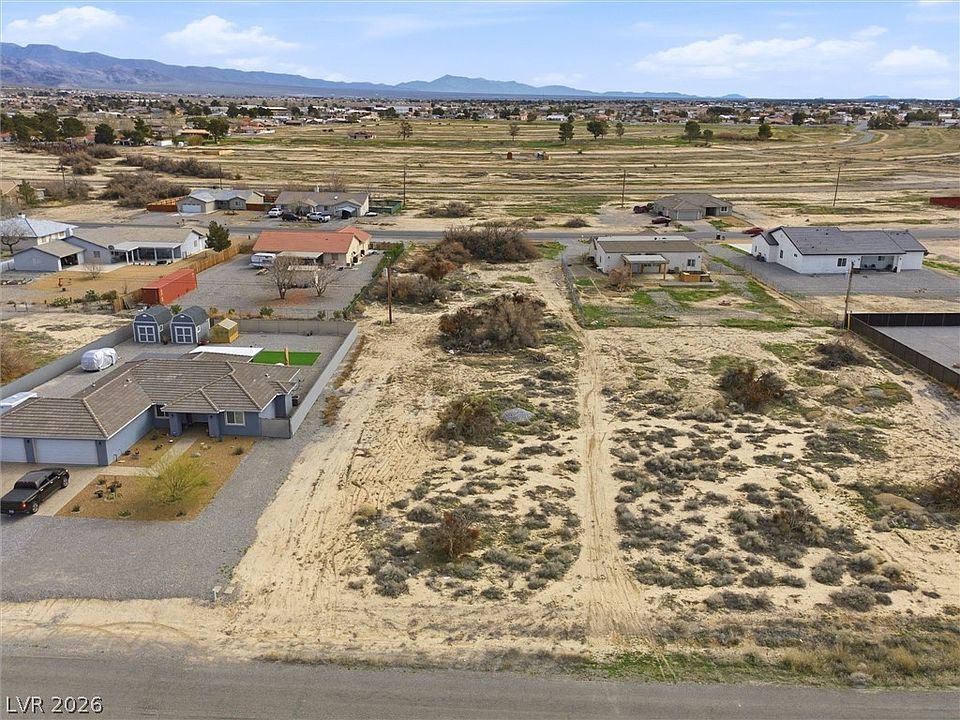 1st image of 1751 S Manzanita Dr