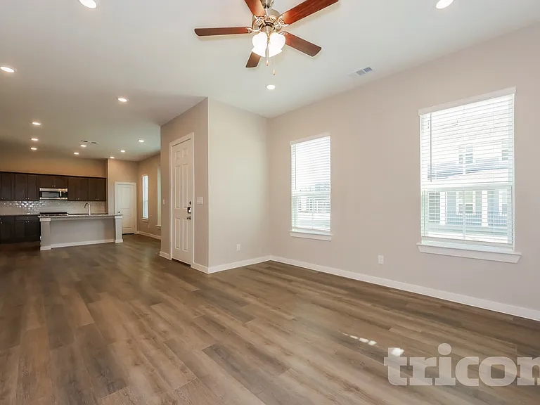 853 Summer Plum Way — Photo 3