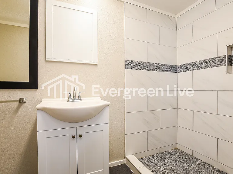 757 East Ave — Photo 10