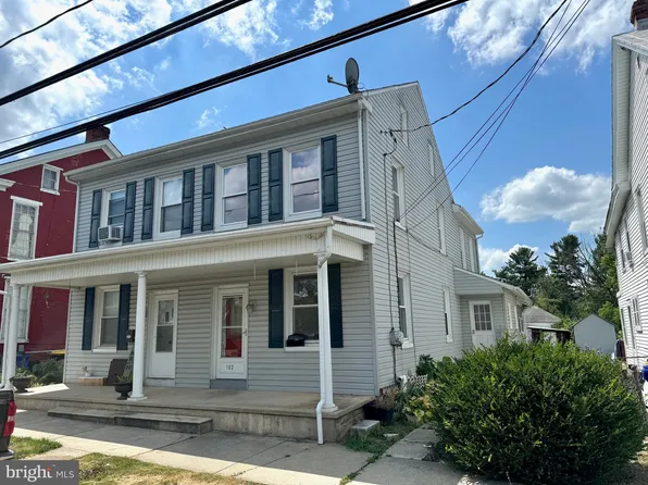 102 N Church St, Robesonia, PA 19551