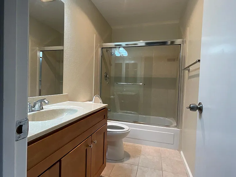 6915 Chantel Ct — Photo 6