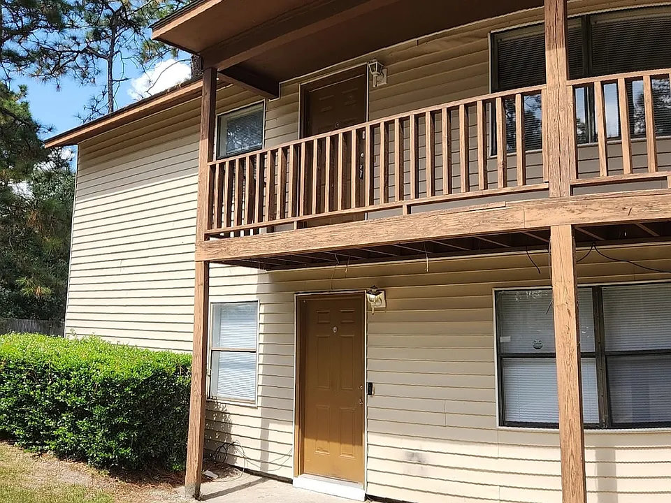 138 Pointe South Dr #C