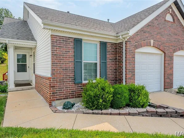 10358 Tiffany Village Circle Dr, Saint Louis, MO 63123