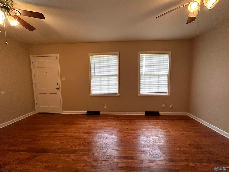 2408 Springhill Rd NW — Photo 9