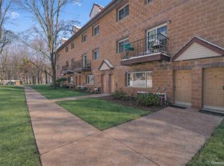 29 Klint Court, Nanuet, NY 10954