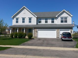 1916 Blue Heron Cir, Bartlett, IL 60103