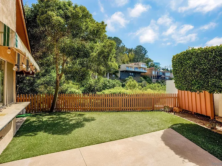 7415 Caminito Rialto — Photo 12