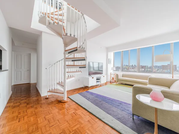 300 West 135th Street 12C image 2 of 9