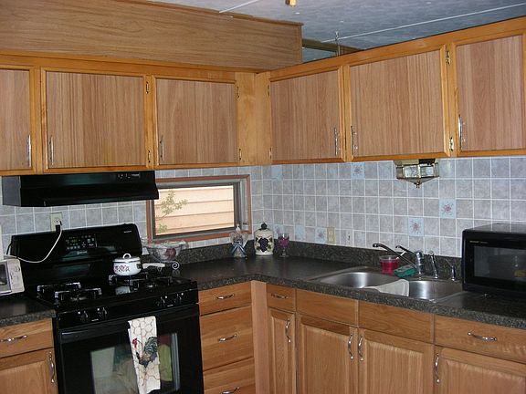 4th image of 9426 Tamarisk Ave Space 58