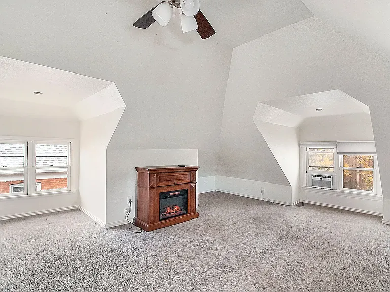 1221 N Marion St #2 — Photo 10