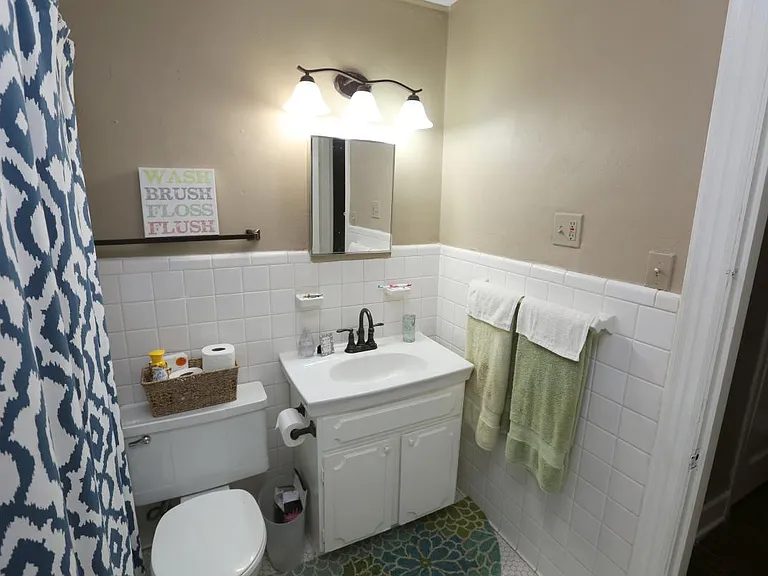 813 Beechwood St #4 — Photo 8