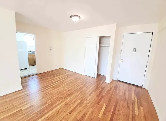 Rented by Padsters Realty LLC | media 9