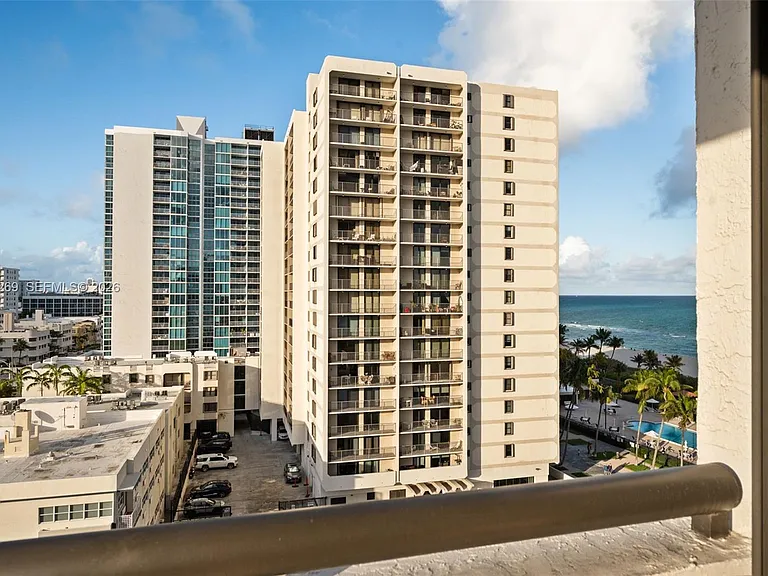 2555 Collins Ave #1002 — Photo 50