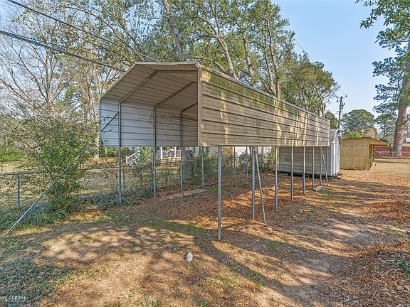 5th image of 9355 Kingston Rd