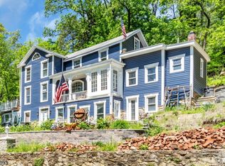 12 Sanatorium Rd, Glen Gardner, NJ 08826